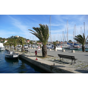 Picture France Porquerolles Island Porquerolles harbour 2008-05 27 - Tourist Porquerolles harbour