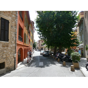 Picture France Vence Avenue H. Isnard 2007-07 13 - Perspective Avenue H. Isnard