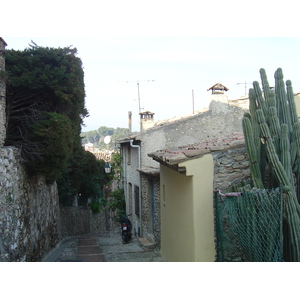 Picture France Les Hauts de Cagnes 2006-01 55 - Road Les Hauts de Cagnes