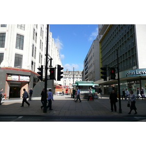 Picture United Kingdom London Oxford Street 2007-09 42 - Photographers Oxford Street