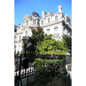 Picture France Paris Monceau Garden 2007-09 19 - Perspective Monceau Garden