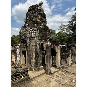 Picture Cambodia Siem Reap Bayon 2023-01 140 - Tourist Bayon