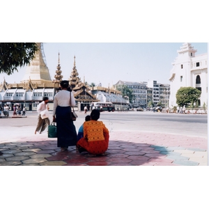 Picture Myanmar Yangon 1998-01 12 - Visit Yangon