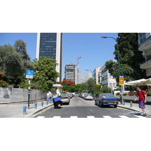 Picture Israel Tel Aviv Ibn Gvirol Street 2007-06 26 - Pictures Ibn Gvirol Street