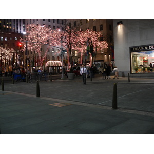 Picture United States New York Rockefeller Center 2006-03 8 - Shopping Mall Rockefeller Center