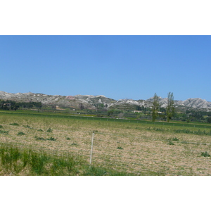 Picture France Provence Mouries to Baux de Provence road 2008-04 29 - Flight Mouries to Baux de Provence road