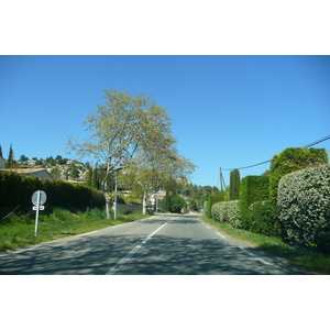 Picture France Provence Mouries to Baux de Provence road 2008-04 22 - Tourist Mouries to Baux de Provence road