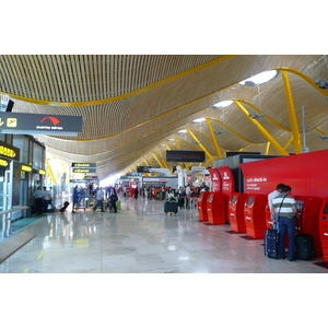 Picture Spain Madrid Barajas Airport 2007-09 9 - Perspective Barajas Airport