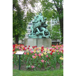 Picture France Paris Luxembourg Garden 2007-04 27 - Photographers Luxembourg Garden