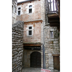 Picture France Sainte Enimie 2008-04 27 - Car Sainte Enimie