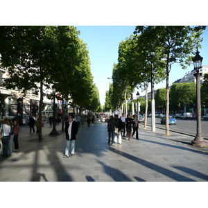 Picture France Paris Champs Elysees 2007-04 24 - Views Champs Elysees