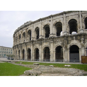 Picture France Nimes 2001-11 11 - Road Nimes