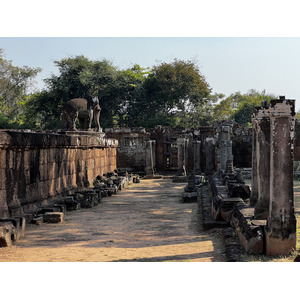 Picture Cambodia Siem Reap Eastern Mebon 2023-01 5 - Shopping Mall Eastern Mebon