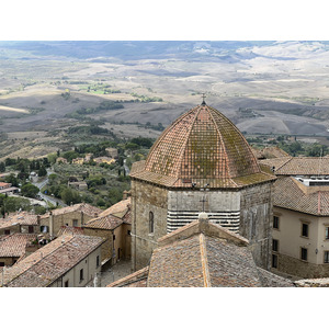 Picture Italy Volterra Palazzo dei Priori 2021-09 83 - Car Palazzo dei Priori