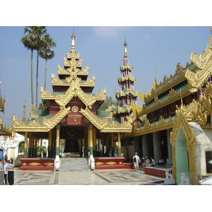 Picture Myanmar Yangon Shwedagon Pagoda 2005-01 36 - Discover Shwedagon Pagoda