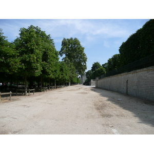 Picture France Paris Garden of Tuileries 2007-05 343 - Flight Garden of Tuileries