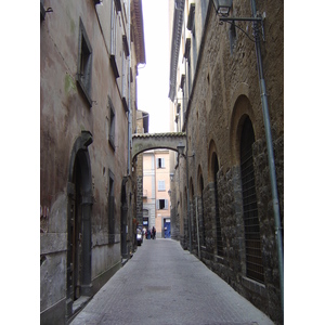 Picture Italy Orvieto 2004-03 30 - Perspective Orvieto