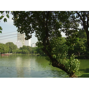 Picture Thailand Bangkok Lumpini Park 2005-12 13 - View Lumpini Park