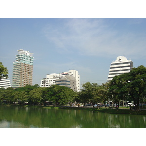 Picture Thailand Bangkok Lumpini Park 2005-12 21 - Perspective Lumpini Park