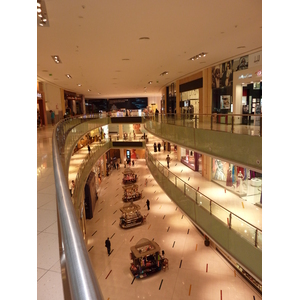 Picture United Arab Emirates Dubai The Dubai Mall 2009-12 24 - Photographers The Dubai Mall