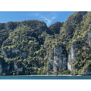 Picture Thailand Phuket to Ko Phi Phi Ferry 2021-12 49 - Perspective Phuket to Ko Phi Phi Ferry