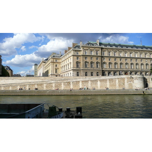 Picture France Paris La seine banks 2007-07 15 - Tourist La seine banks