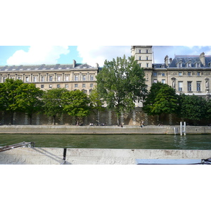 Picture France Paris La seine banks 2007-07 3 - Car Rental La seine banks