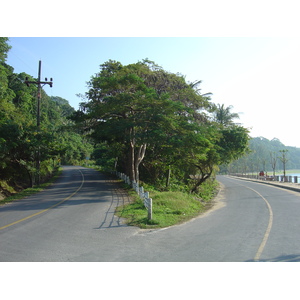 Picture Thailand Phuket Nai Harn Beach 2005-12 54 - Store Nai Harn Beach