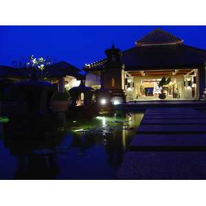 Picture Thailand Khao Lak Meridien Khao Lak Hotel By Night 2005-12 11 - Perspective By Night