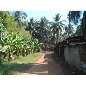 Picture Thailand Phitsanulok Jomthong Road 2008-01 29 - Perspective Jomthong Road