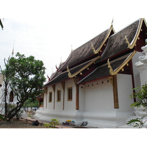 Picture Thailand Chiang Mai Inside Canal Wat Phra Sing temple 2006-04 15 - Picture Wat Phra Sing temple