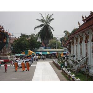 Picture Thailand Chiang Mai Inside Canal Wat Phra Sing temple 2006-04 22 - View Wat Phra Sing temple