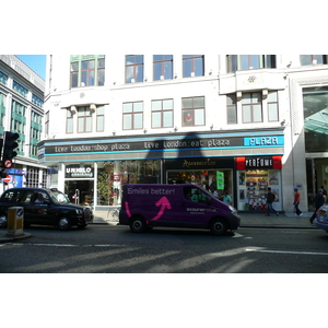 Picture United Kingdom London Oxford Street 2007-09 157 - Tourist Oxford Street