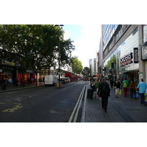 Picture United Kingdom London Oxford Street 2007-09 45 - Photographers Oxford Street