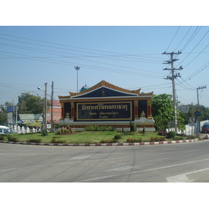 Picture Thailand Phitsanulok Wat Pra Sri Rattana Mahathat Vora Maha Vihar 2008-01 32 - Perspective Wat Pra Sri Rattana Mahathat Vora Maha Vihar