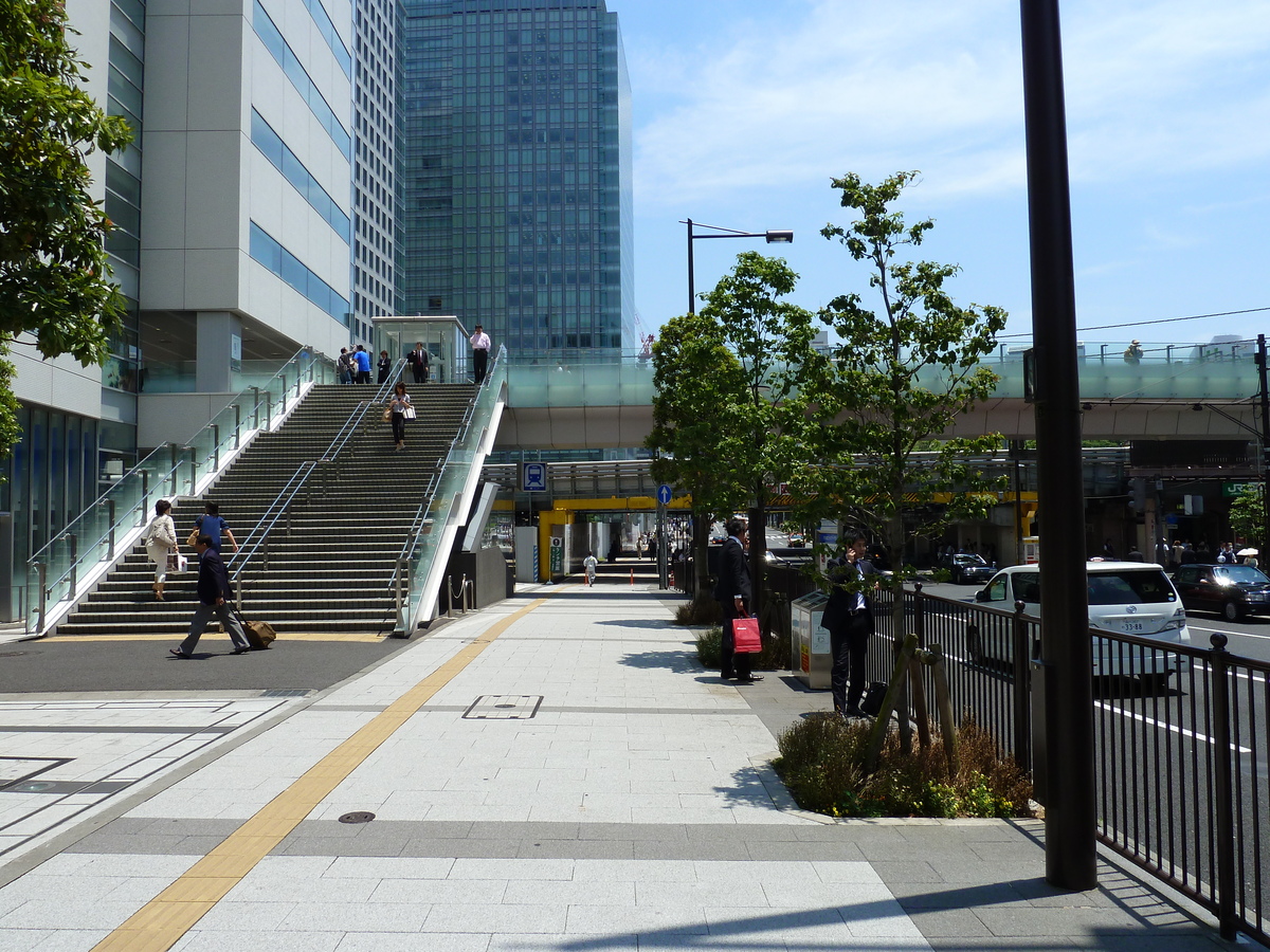 Picture Japan Tokyo Shiodome 2010-06 0 - Waterfall Shiodome