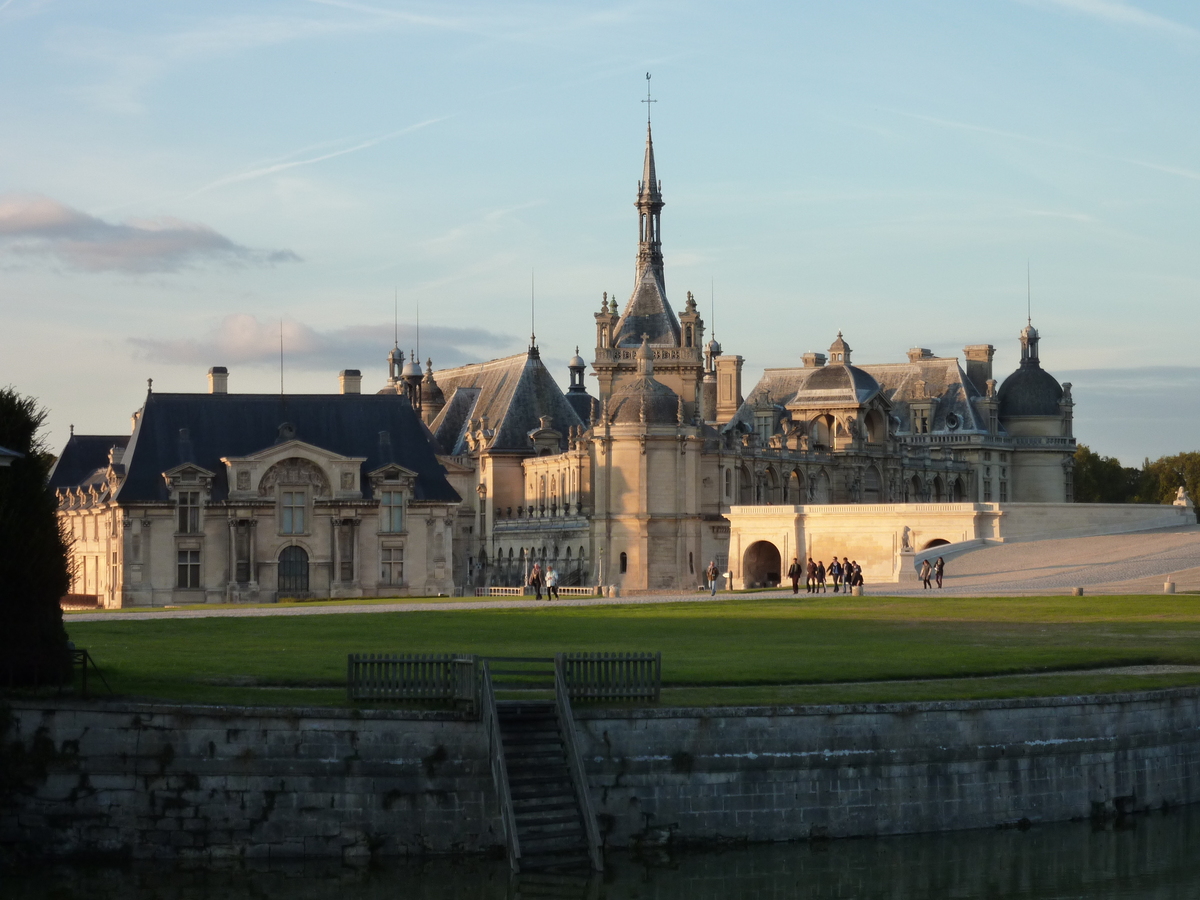 Picture France Chantilly 2009-10 98 - Walking Street Chantilly