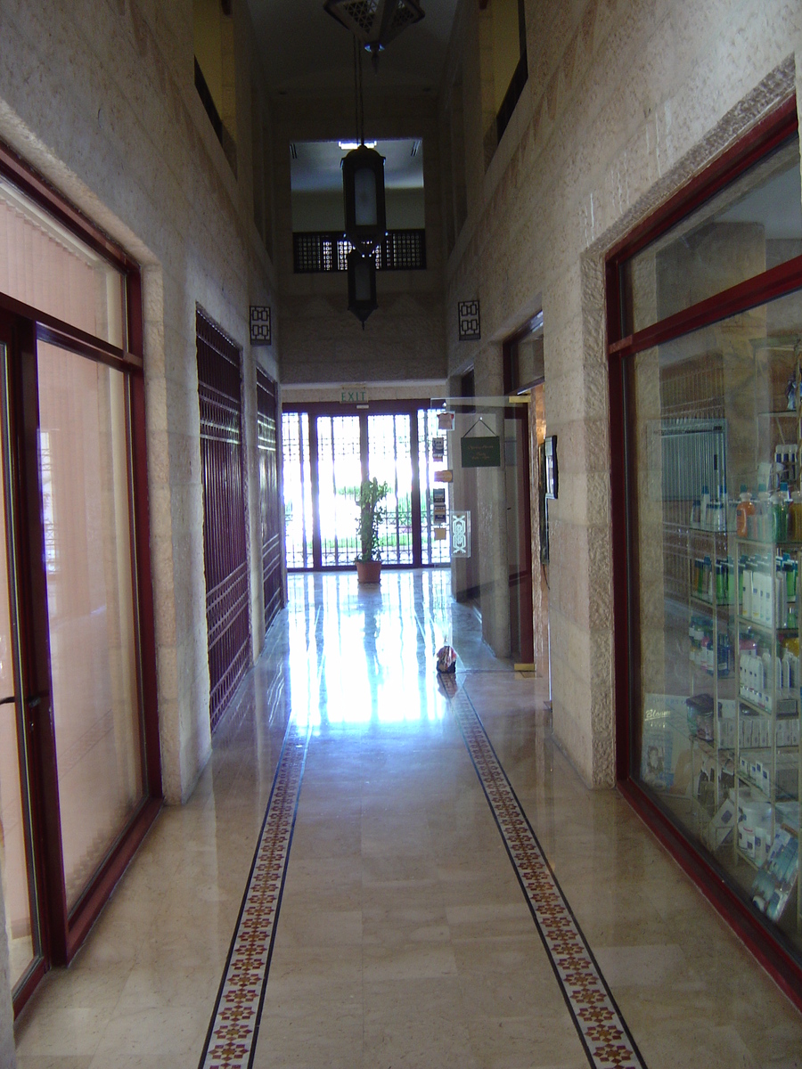 Picture Jordan Petra Movenpick Hotel 2004-10 2 - Street Movenpick Hotel