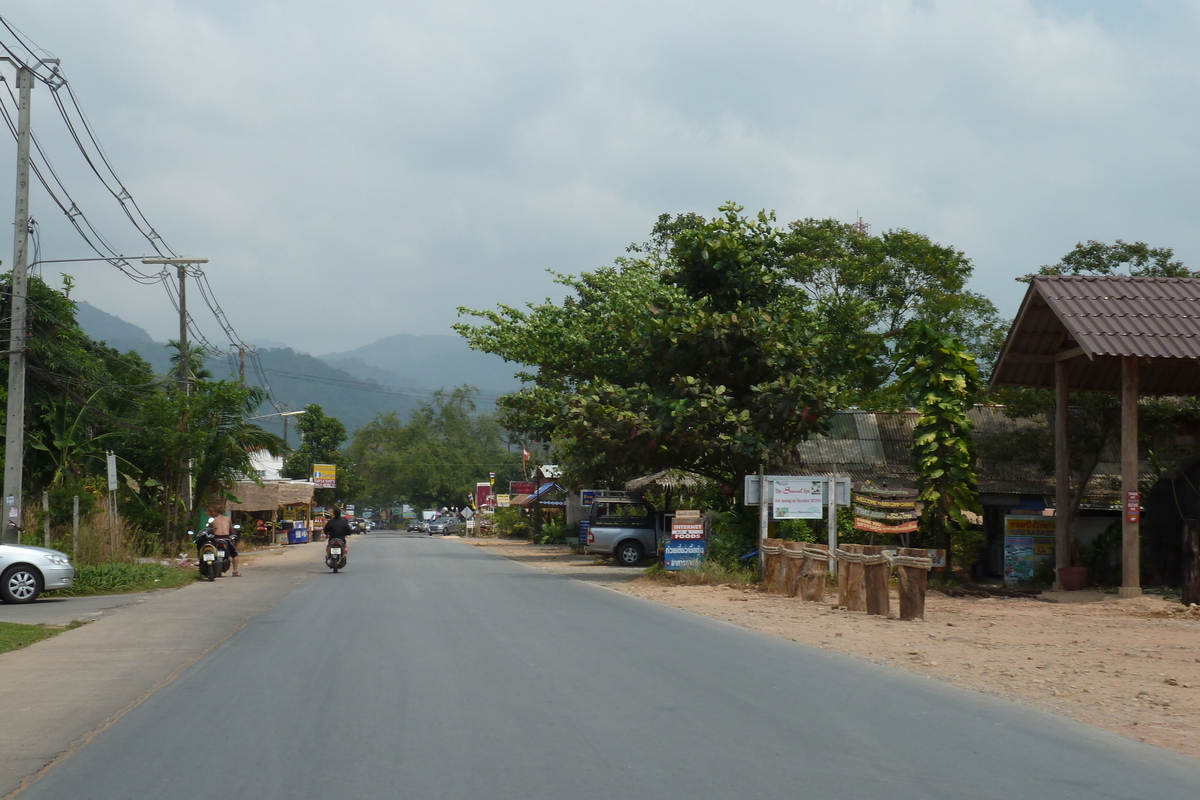 Picture Thailand Ko Chang Island road 2011-02 49 - Rain Season Island road