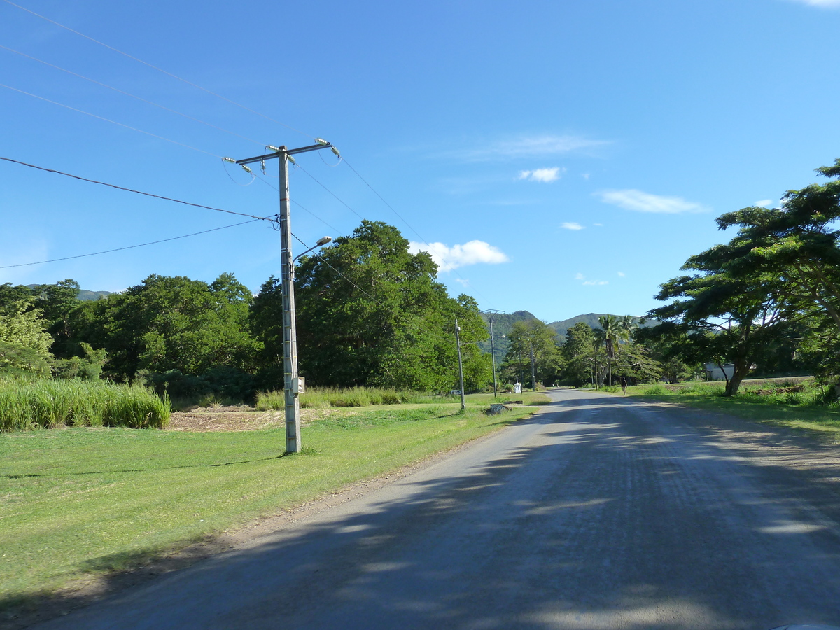 Picture New Caledonia Canala to La Foa road 2010-05 21 - Resort Canala to La Foa road