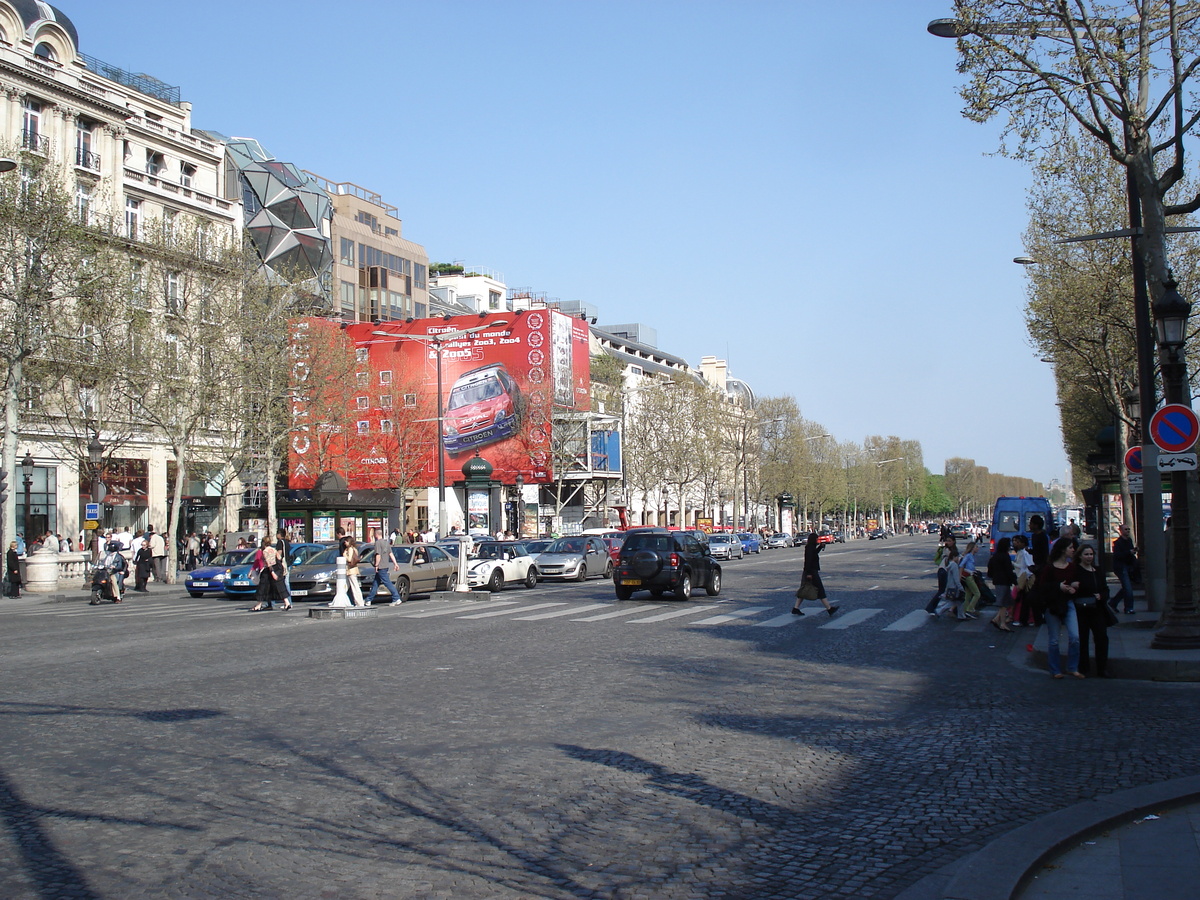 Picture France Paris Champs Elysees 2006-04 41 - Lakes Champs Elysees