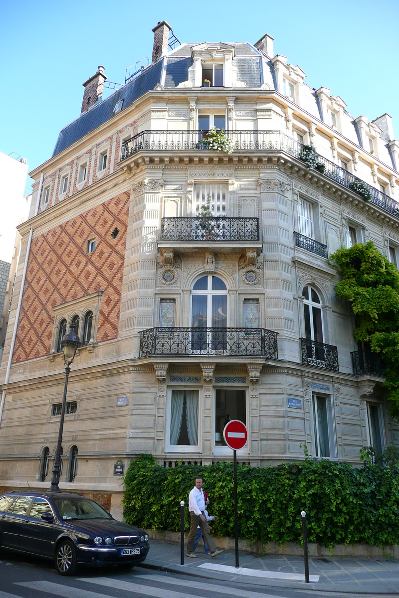 Picture France Paris 8th Arrondissement Rue Rembrandt 2007-09 13 - Room Rue Rembrandt