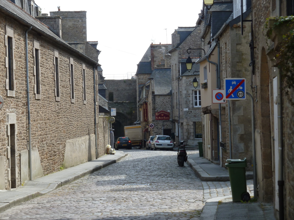 Picture France Dinan 2010-04 19 - Street Dinan