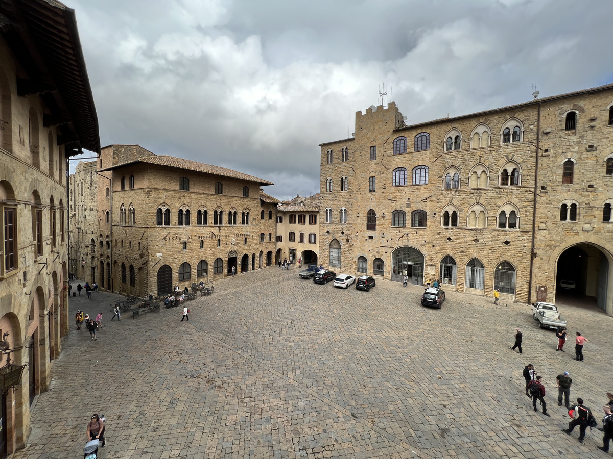 Picture Italy Volterra Palazzo dei Priori 2021-09 29 - Sunrise Palazzo dei Priori