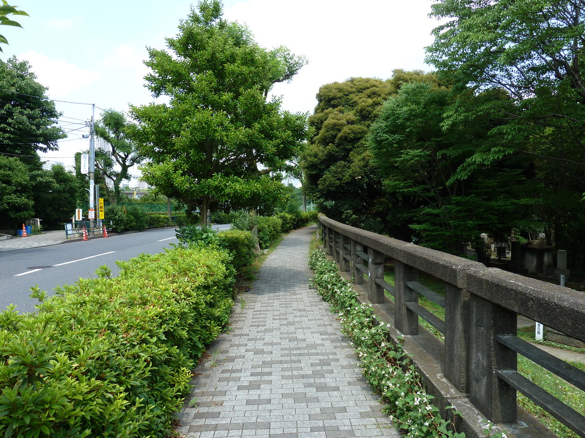 Picture Japan Tokyo Omotesando 2010-06 26 - Monuments Omotesando