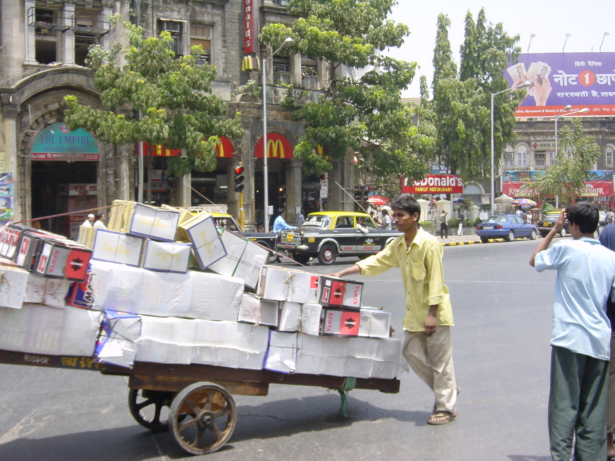 Picture India Mumbai 2003-05 34 - Streets Mumbai