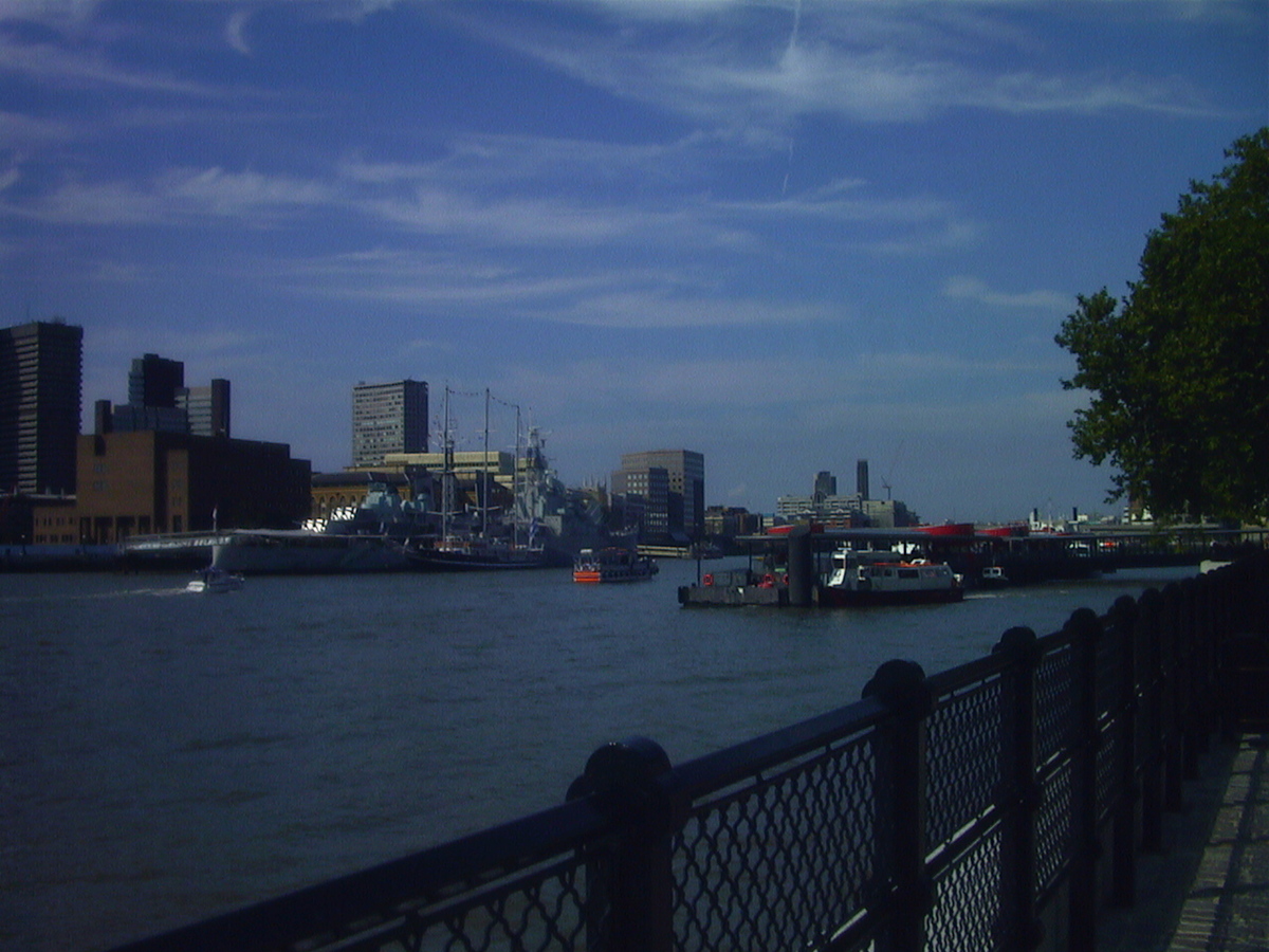 Picture United Kingdom London 2000-09 26 - Hot Season London