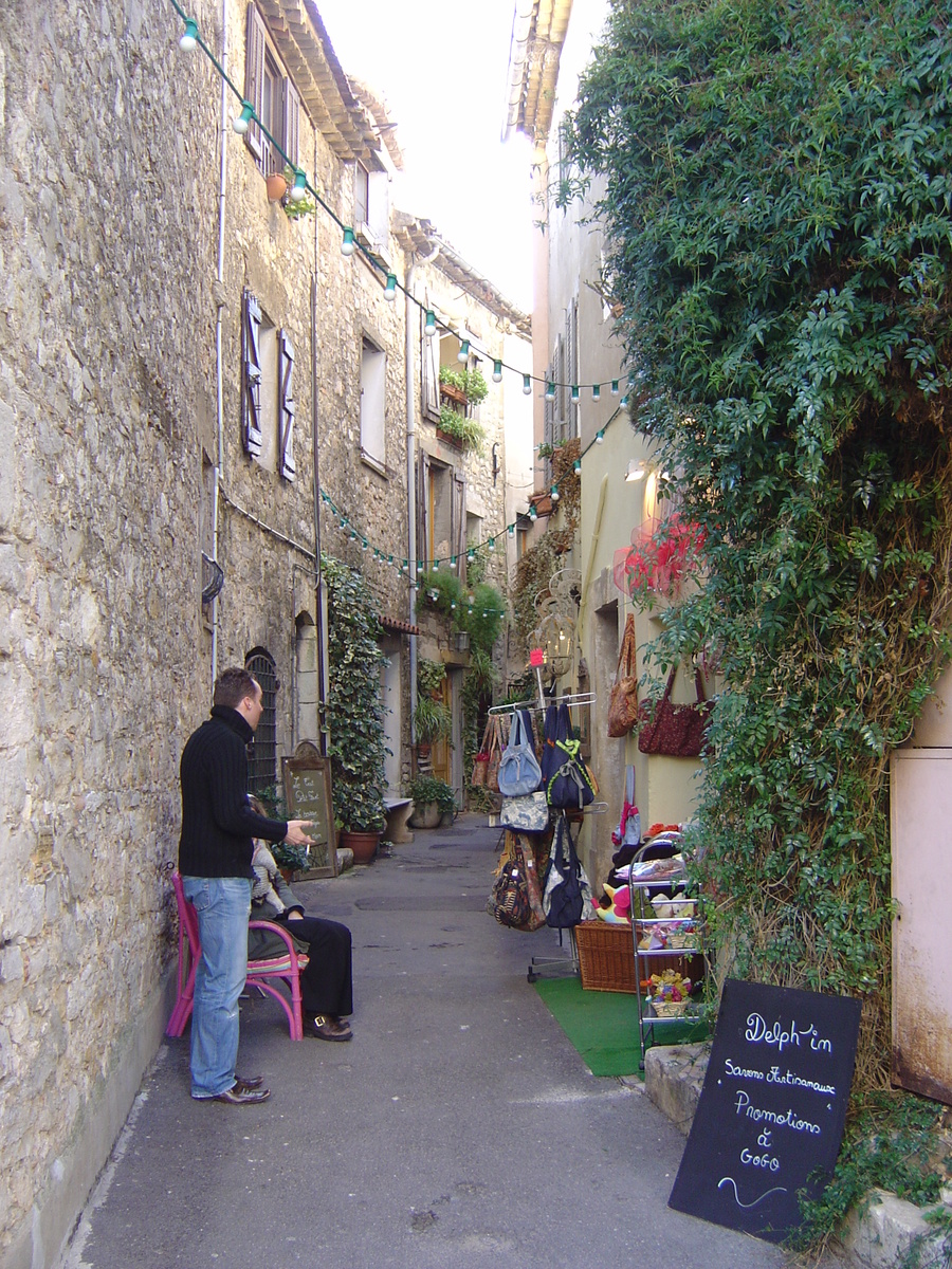 Picture France Mougins 2006-02 8 - Monuments Mougins