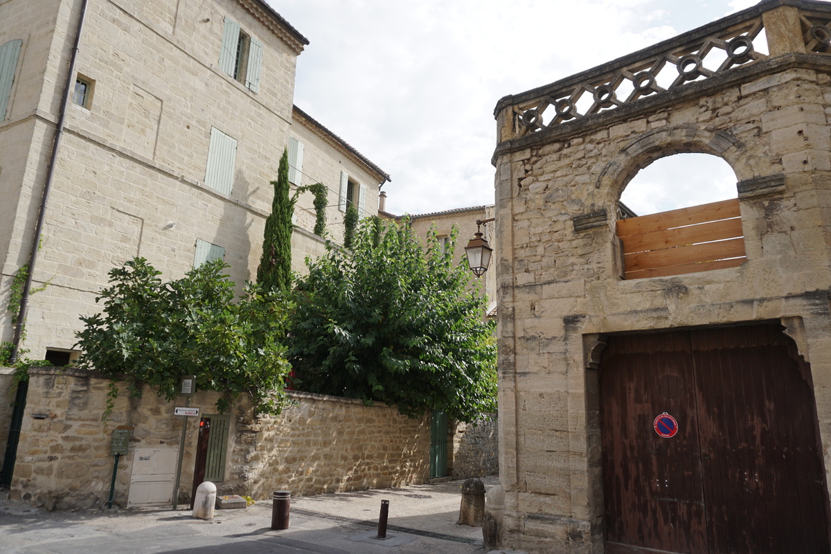 Picture France Uzes 2017-08 120 - Waterfall Uzes