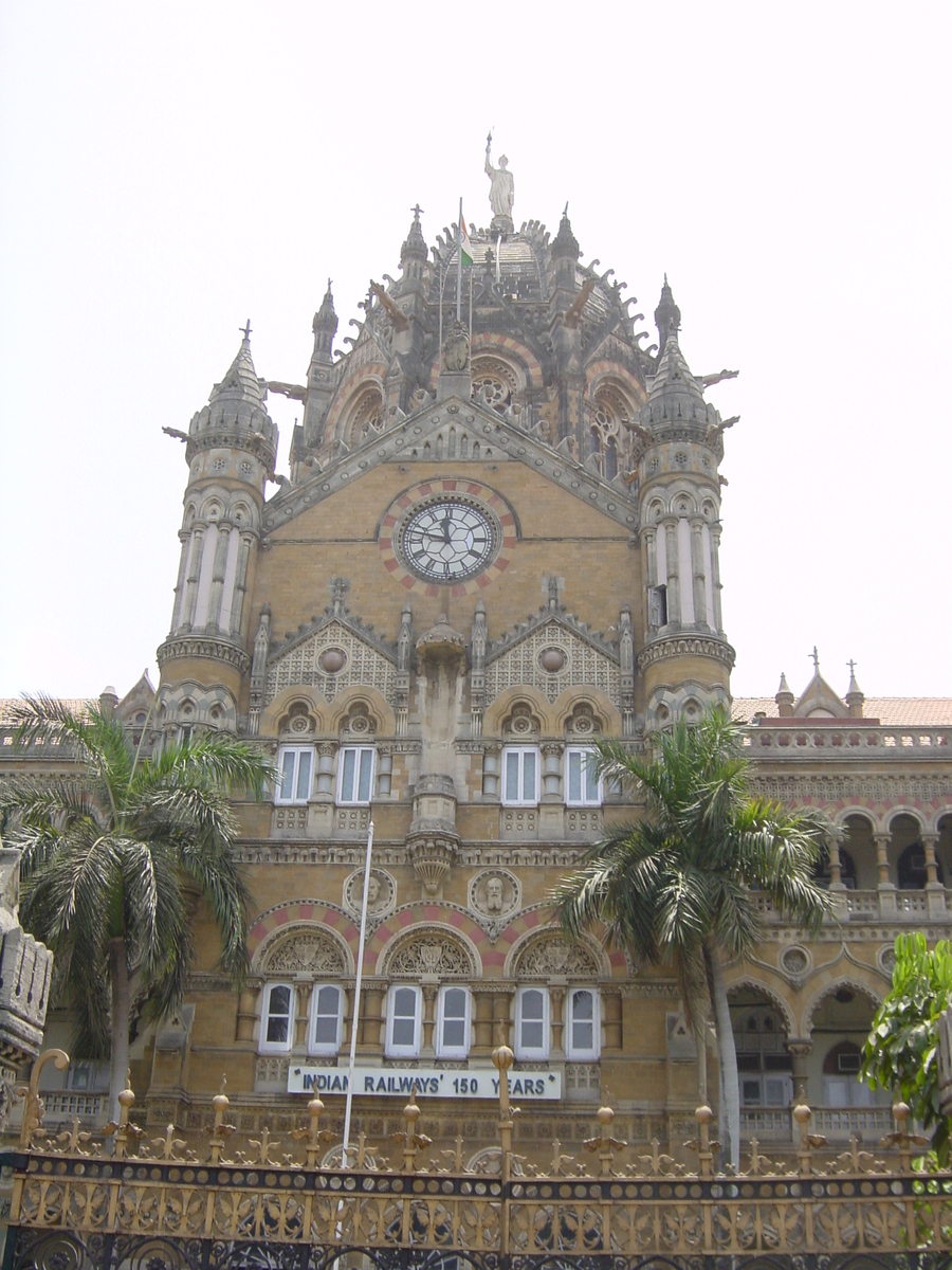 Picture India Mumbai 2003-05 127 - Monument Mumbai